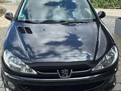 Schwarz Gebraucht 2005 Peugeot 206 Kleinwagen | 3.300 €