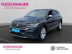 Schwarz Gebraucht 2024 VW Tiguan Allspace Life SUV | 34.990 € (Guter Preis)