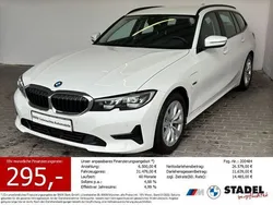 Alpinweiss uni Gebraucht 2022 BMW 320e Advantage Kombi | 25.879 € (Guter Preis)