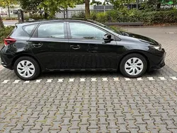 Schwarz Gebraucht 2016 Toyota Auris Kleinwagen | 9.500 € (Fairer Preis)