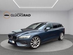 Blau Gebraucht 2019 Volvo V60 R-Design Kombi | 24.990 € (Fairer Preis)