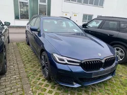 Blau Gebraucht 2021 BMW 540 Kombi | 49.400 € (Fairer Preis)