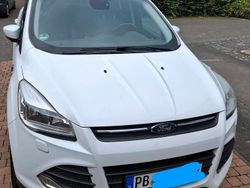 Weiß Gebraucht 2015 Ford Kuga SUV | 10.500 € (Fairer Preis)
