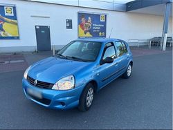 Blau Gebraucht 2010 Renault Clio II Expression Kleinwagen | 2.200 € (Fairer Preis)
