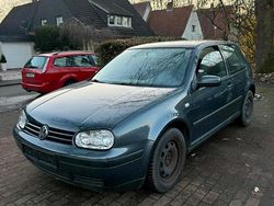 Blau Gebraucht 2001 VW Golf Coupé | 1.299 € (Guter Preis)