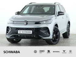 Oyster silver metallic Gebraucht 2025 VW Tiguan R-line SUV | 52.910 € (Superpreis)