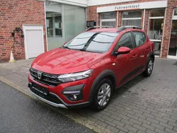 Rot Gebraucht 2022 Dacia Sandero Comfort Kleinwagen | 14.890 € (Guter Preis)