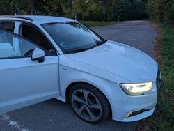 Weiß Gebraucht 2016 Audi A3 e-tron Design Kleinwagen | 17.400 € (Teuer)