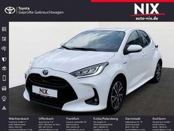 Weiß Gebraucht 2023 Toyota Yaris Hybrid Team Limousine | 20.790 € (Fairer Preis)