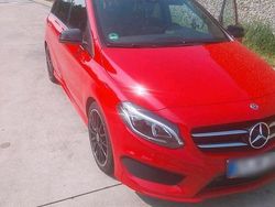 Rot Gebraucht 2018 Mercedes B220 AMG Van / Kleinbus | 18.950 €