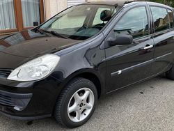 Schwarz Gebraucht 2008 Renault Clio III Limousine | 4.000 €