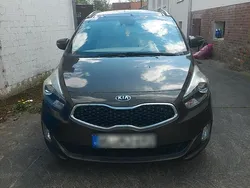 Braun Gebraucht 2013 Kia Carens 2 Van / Kleinbus | 6.400 € (Fairer Preis)