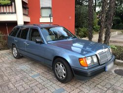 Blau Gebraucht 1988 Mercedes 300 Kombi | 6.900 €