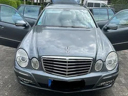 Grau Gebraucht 2007 Mercedes E220 Avantgarde Limousine | 3.000 € (Fairer Preis)