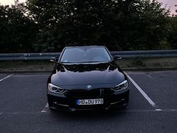 Schwarz Gebraucht 2013 BMW 318 Limousine | 9.500 € (Teuer)