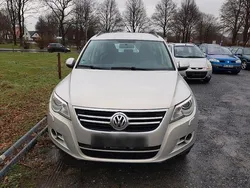 Beige Gebraucht 2010 VW Tiguan Sportline SUV | 9.000 € (Etwas zu teuer)