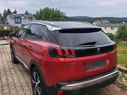 Rot Gebraucht 2019 Peugeot 3008 Limousine | 15.000 € (Fairer Preis)