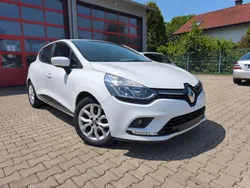 Weiß Gebraucht 2018 Renault Clio IV Limousine | 11.500 € (Fairer Preis)