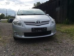 Silber Gebraucht 2012 Toyota Auris Club Limousine | 6.650 € (Fairer Preis)