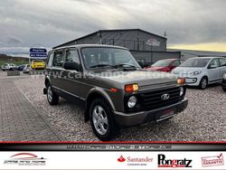 Braun Gebraucht 2018 Lada Urban SUV | 11.990 € (Fairer Preis)