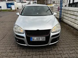 Silber Gebraucht 2005 VW Golf V Limousine | 4.000 € (Teuer)
