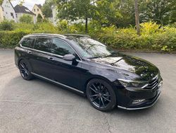 Schwarz Gebraucht 2023 VW Passat Elegance Kombi | 30.900 € (Fairer Preis)