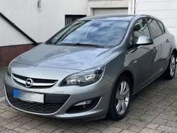 Grau Gebraucht 2015 Opel Astra Style Limousine | 8.400 € (Guter Preis)