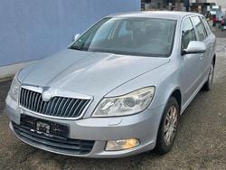 Grau Gebraucht 2010 Skoda Octavia Kombi | 1.450 € (Superpreis)