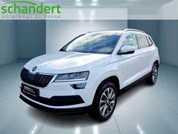 Candyweiss Gebraucht 2021 Skoda Karoq Clever SUV | 23.750 € (Fairer Preis)