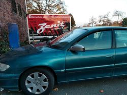 Blau Gebraucht 2004 Opel Omega Limousine | 1.800 € (Guter Preis)