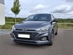 Grau Gebraucht 2020 Hyundai i20 Kleinwagen | 12.200 € (Fairer Preis)