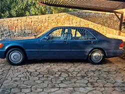 Blau Gebraucht 1992 Mercedes E300 Limousine | 8.990 €