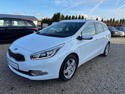 Weiß Gebraucht 2015 Kia Ceed Sportswagon DREAM-TEAM Edition Kombi | 10.950 € (Fairer Preis)