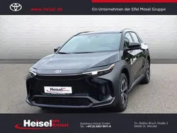 Schwarz Gebraucht 2023 Toyota bZ4X Basis SUV | 38.960 € (Teuer)