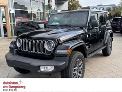Black clear coat Neu 2024 Jeep Wrangler Unlimited Sahara SUV | 64.990 € (Fairer Preis)