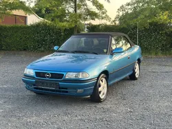 Blau Gebraucht 1998 Opel Astra Cabriolet Cabrio | 2.000 € (Guter Preis)