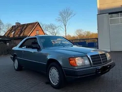 Silber Gebraucht 1989 Mercedes E300 Coupé | 8.900 €