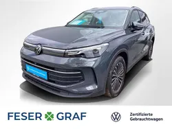 Delfingrau metallic Gebraucht 2024 VW Tiguan Life SUV | 34.740 € (Superpreis)