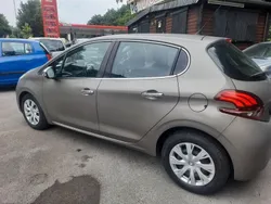 Grau Gebraucht 2015 Peugeot 208 Allure Kleinwagen | 6.450 € (Fairer Preis)