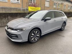 Grau Gebraucht 2024 VW Golf VIII Goal Kombi | 25.590 €