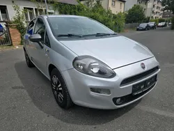 Silber Gebraucht 2015 Fiat Punto Young Kleinwagen | 4.490 € (Fairer Preis)
