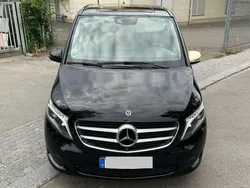 Schwarz Gebraucht 2018 Mercedes V200 Van / Kleinbus | 17.990 € (Fairer Preis)