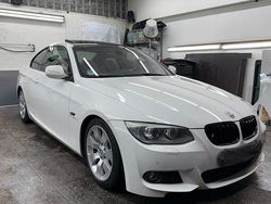 Weiß Gebraucht 2010 BMW 325 Performance Coupé | 15.450 €