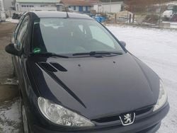 Schwarz Gebraucht 2005 Peugeot 206 Kleinwagen | 1.300 €