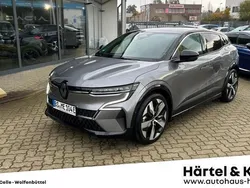 Andere farbe Gebraucht 2024 Renault Mégane Komfort Limousine | 34.489 € (Guter Preis)