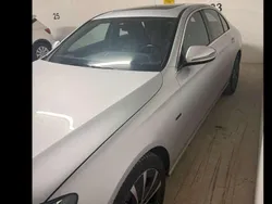 Grau Gebraucht 2020 Mercedes E300 Avantgarde Limousine | 25.999 € (Guter Preis)