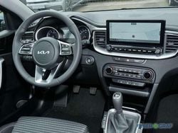 Grau Neu 2025 Kia Ceed Sportswagon Vision Kombi | 26.850 €