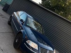 Blau Gebraucht 2002 VW Passat Limousine | 1.000 € (Fairer Preis)
