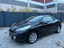 Schwarz Gebraucht 2008 Peugeot 207 CC Cabrio | 3.250 € (Etwas zu teuer)