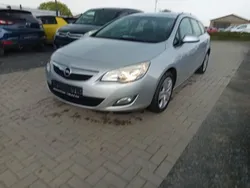 Silber Gebraucht 2011 Opel Astra Edition Kombi | 5.950 € (Etwas zu teuer)